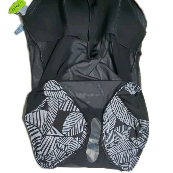 Swim By CACIQUE Active No Wire Lightly Lined Full Coverage One-Piece Swimsuit 18 - Picture 13 of 13